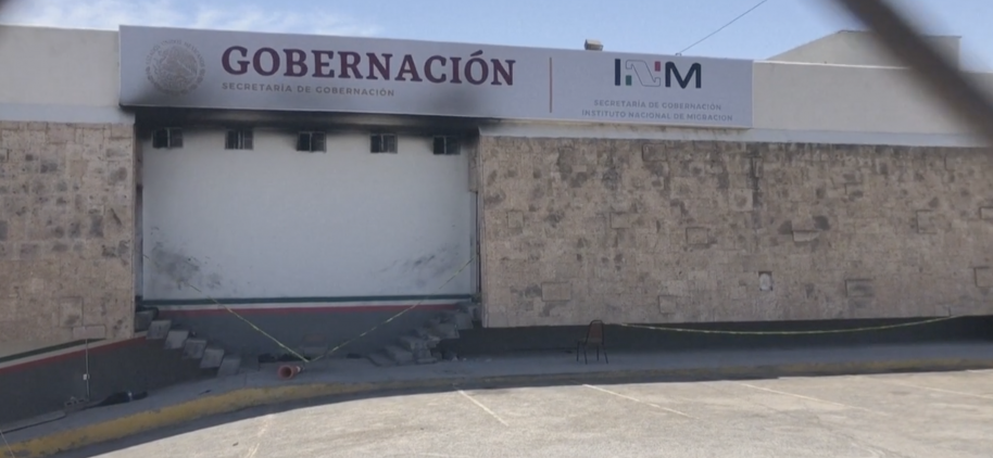 Incendio en el Centro de Detenciones del INM.